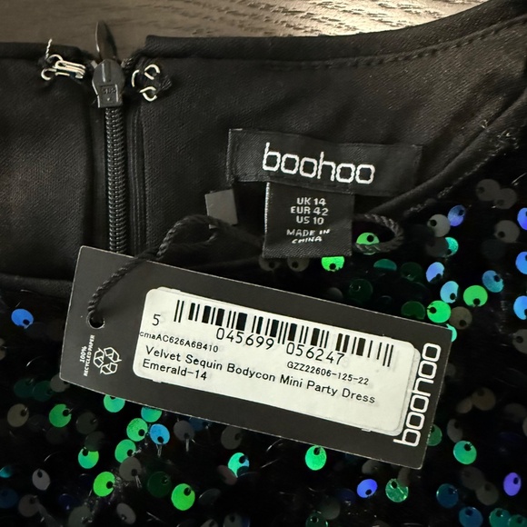 Boohoo Women’s Velvet Sequin Bodycon Mini Party Emerald Dress Size 10 - Picture 8 of 11